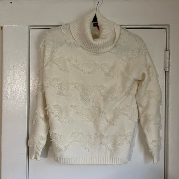 Vince Camuto Cream Sweater size XS - Picture 4 of 8
